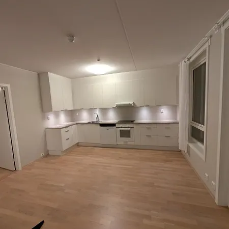 Entire Apartment, 3 Bedrooms 2 Bathrooms Centrally Located In Loren *