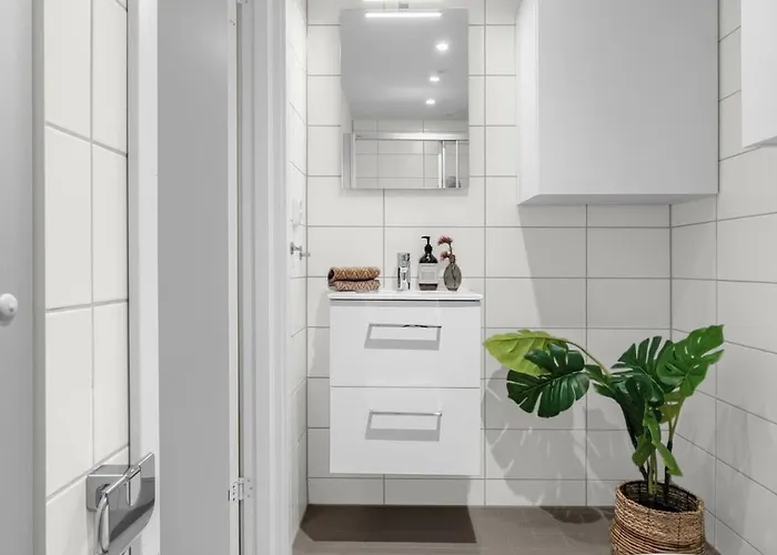 Entire Apartment, 3 Bedrooms 2 Bathrooms Centrally Located In Loren * Oslo