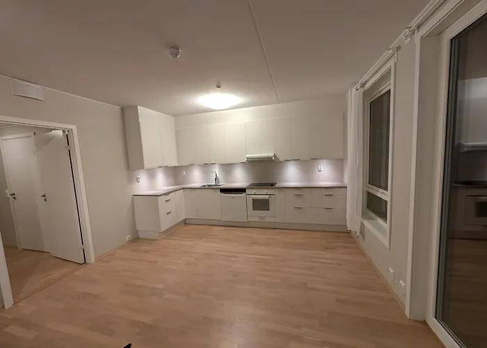 Entire Apartment, 3 Bedrooms 2 Bathrooms Centrally Located In Loren *