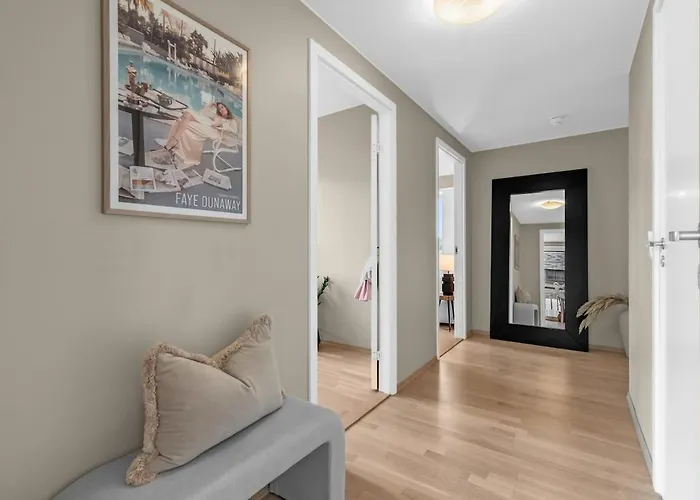 Entire Apartment, 3 Bedrooms 2 Bathrooms Centrally Located In Loren Lägenhet