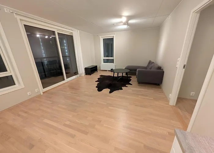 Entire Apartment, 3 Bedrooms 2 Bathrooms Centrally Located In Loren *